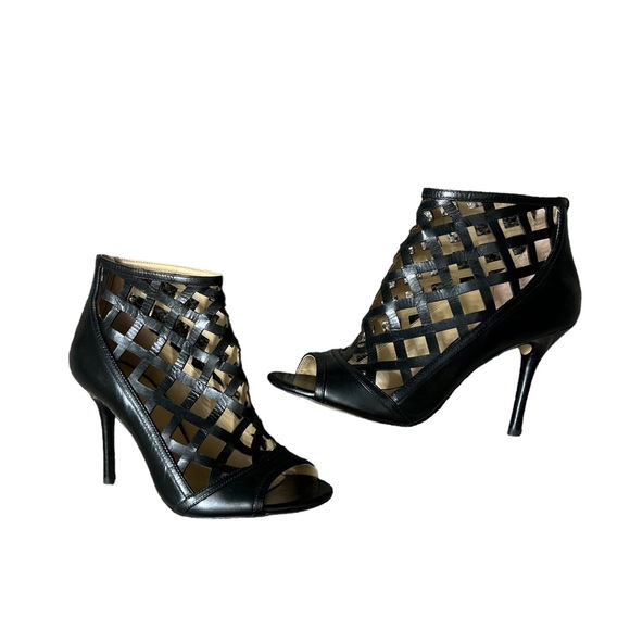 Michael Kors Yvonne Black Heel Booties 8 - Picture 1 of 16